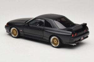 Nissan Skyline GT-R R32 V-Spec II Tuned Version Matt Black AUTOart 1:18 77418 Metall – Bild 7 von 8