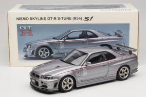Nissan Skyline GT-R R34 Nismo S-Tune Silber AUTOart 1:18 77358 Metall – Bild 8 von 8