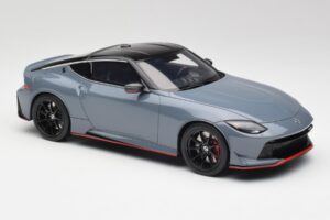 Nissan Z RZ34 NISMO Stealth Grau GT Spirit 1:18 GT484 Resin – Bild 4 von 6