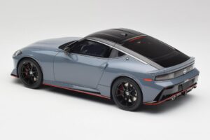 Nissan Z RZ34 NISMO Stealth Grau GT Spirit 1:18 GT484 Resin – Bild 5 von 6