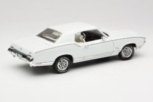 Oldsmobile Cutlass SX Weiss ERTL 1:18 33775 Metall – Bild 3 von 8