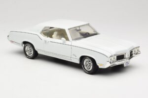 Oldsmobile Cutlass SX Weiss ERTL 1:18 33775 Metall – Bild 6 von 8