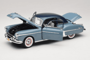 Oldsmobile 88 Blau Grease Auto World 1:18 AWSS103/06 Metall – Bild 2 von 8