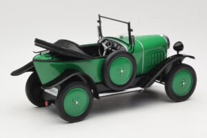 Opel 4 PS Laubfrosch Grün MCG 1:18 MCG18050 Metall – Bild 2 von 6