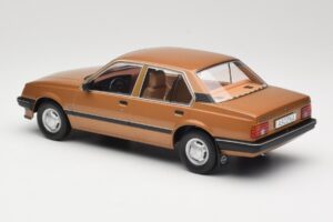 Opel Ascona C Berlina Beige Metallic MCG 1:18 MCG18459 Metall – Bild 5 von 6