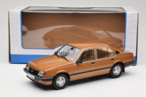 Opel Ascona C Berlina Beige Metallic MCG 1:18 MCG18459 Metall – Bild 6 von 6