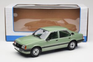 Opel Ascona C Metallic Light Green MCG 1:18 MCG18458 Metall – Bild 6 von 6
