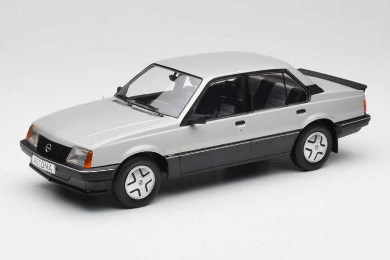 Opel Ascona C SR Silber MCG 1:18 MCG18460 Metall