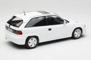 Opel Astra F GSi Blanc Casablanca Norev 1:18 183673 Metall – Bild 2 von 6