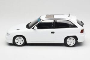 Opel Astra F GSi Blanc Casablanca Norev 1:18 183673 Metall – Bild 3 von 6