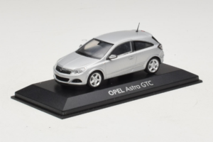 Opel Astra H GTC Silber Minichamps 1:43 ASTRA003 Metall – Bild 2 von 4