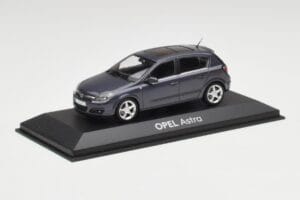 Opel Astra H Dunkelblau Minichamps 1:43 B24910027-A1 Metall – Bild 2 von 4