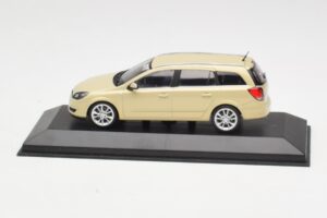 Opel Astra H Kombi Gelb Minichamps 1:43 1799098 Metall