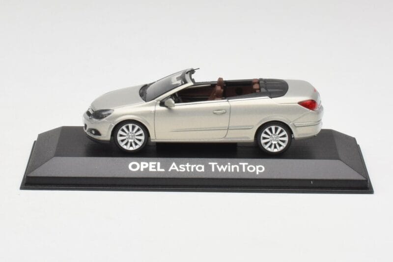 Opel Astra H Twin Top Silber Minichamps 1:43 403045633 Metall
