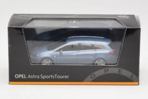 Opel Astra J Sports Tourer Blue Metallic Minichamps 1:43 400049012 Metall – Bild 4 von 4