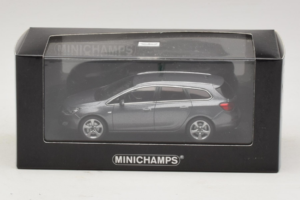 Opel Astra J Sports Tourer Minichamps 1:43 400049014 Metall – Bild 4 von 4