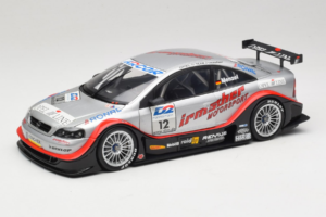 Opel Astra V8 Coupe #12 C. Menzel DTM 2000 Action 1:18 AC8004812 Metall