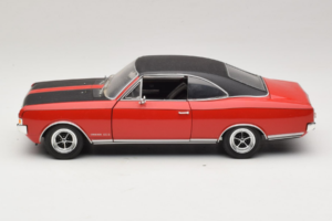 Opel Commodore GS/E Rot Revell 1:18 8826 Metall – Bild 4 von 8