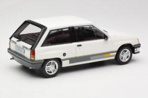 Opel Corsa A Sprint Weiss MCG 1:18 MCG18432 Metall – Bild 2 von 6
