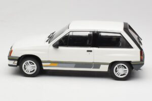 Opel Corsa A Sprint Weiss MCG 1:18 MCG18432 Metall – Bild 3 von 6