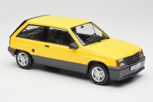 Opel Corsa A SR Gelb MCG 1:18 MCG18431 Metall – Bild 4 von 6