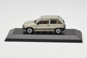 Opel Corsa A Swing Grün Minichamps 1:43 400045002 Metall