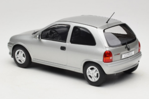 Opel Corsa B Grey Metallic MCG 1:18 MCG18515 Metall – Bild 5 von 6