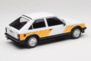 Opel Kadett D SR Weiss mit Gelbem Dekor MCG 1:18 MCG18534 Metall – Bild 2 von 6