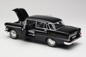 Opel Kapitan P1 Schwarz Revell 1:18 08822 Metall – Bild 5 von 8