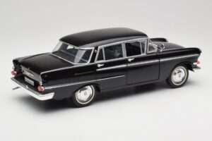 Opel Kapitan P2 Schwarz Revell 1:18 08821 Metall – Bild 3 von 8