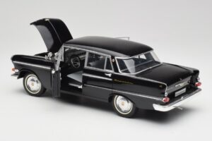 Opel Kapitan P2 Schwarz Revell 1:18 08821 Metall – Bild 5 von 8