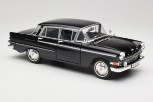 Opel Kapitan P2 Schwarz Revell 1:18 08821 Metall – Bild 6 von 8