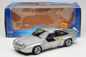 Opel Manta 400 Homologation Silber Revell 1:18 8491 Metall – Bild 6 von 6