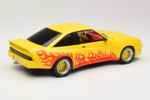 Opel Manta B Mattig Gelb mit Flamme MCG 1:18 MCG18115 Metall – Bild 2 von 6