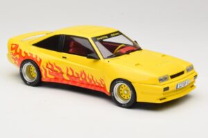Opel Manta B Mattig Gelb mit Flamme MCG 1:18 MCG18115 Metall – Bild 4 von 6