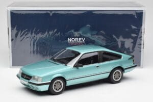 Opel Monza 2.5 E Beryll Grün Norev 1:18 183643 Metall – Bild 6 von 6