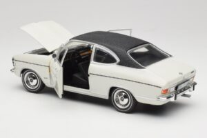 Opel Olympia A Coupe Weiss Schwarz Revell 1:18 8446 Metall – Bild 5 von 8