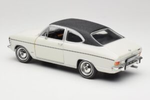 Opel Olympia A Coupe Weiss Schwarz Revell 1:18 8446 Metall – Bild 7 von 8