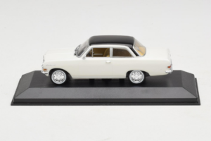 Opel Rekord A Weiss Schwarzes Dach Minichamps 1:43 430041002 Metall