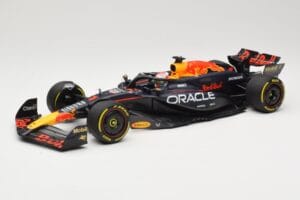 Red Bull Racing RB20 #1 M. Verstappen Winner China GP 2024 Minichamps 1:18 110240501 Metall