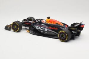 Red Bull Racing RB20 #1 M. Verstappen Winner China GP 2024 Minichamps 1:18 110240501 Metall – Bild 5 von 6