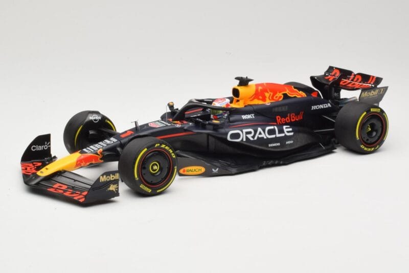 Red Bull Racing RB20 #1 M. Verstappen Winner China GP 2024 Minichamps 1:18 110240501 Metall
