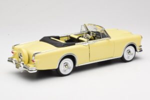 Packard Caribbean Cabriolet Gelb Road Signature 1:18 92798 Metall – Bild 3 von 8