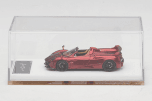 Pagani Huayra Roadster Tricolore Rot Henson & Heaven 1:64 PHRTR01 Metall – Bild 6 von 7