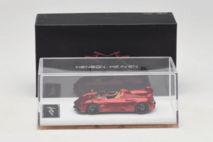 Pagani Huayra Roadster Tricolore Rot Henson & Heaven 1:64 PHRTR01 Metall – Bild 7 von 7