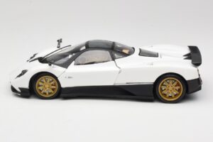 Pagani Zonda F Weiss Mondo Motors 1:18 157655 Metall – Bild 4 von 8