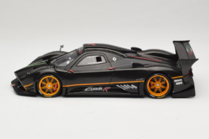 Pagani Zonda R Revolucion Carbon Fiber AUTOart 1:18 78261 Metall – Bild 4 von 8
