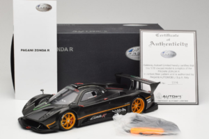 Pagani Zonda R Revolucion Carbon Fiber AUTOart 1:18 78261 Metall – Bild 8 von 8