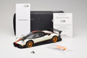 Pagani Zonda R Revolucion Weiss AUTOart 1:18 78262 Metall – Bild 8 von 8