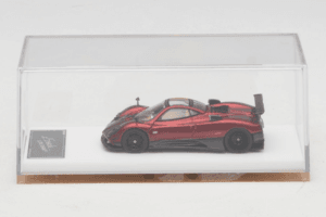 Pagani Zonda Tricolore Rot Henson & Heaven 1:64 PZTR01 Metall – Bild 6 von 7